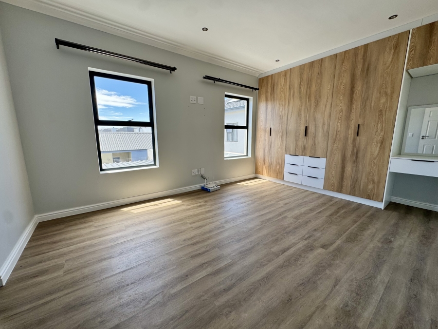 4 Bedroom Property for Sale in Sandown Western Cape